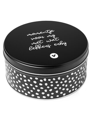 Koektrommel zwart wit met tekst 'Momentje voor mij met wat lekkers erbij'