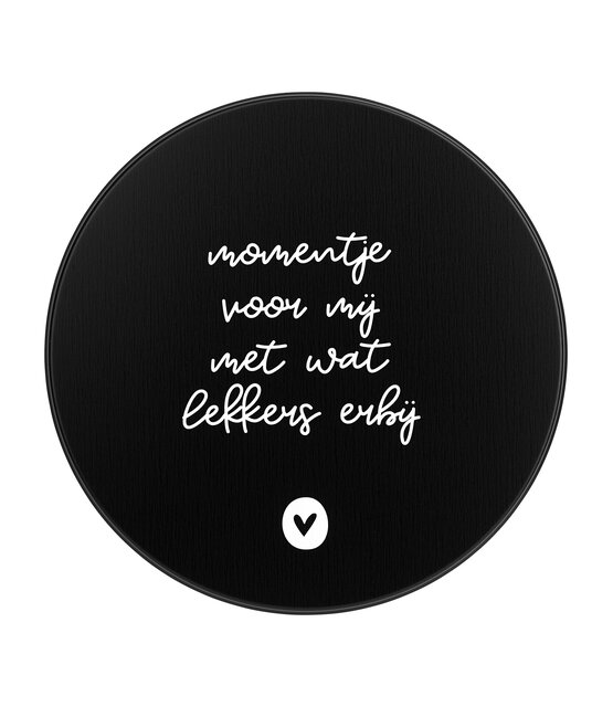 Koektrommel zwart wit met tekst 'Momentje voor mij met wat lekkers erbij'