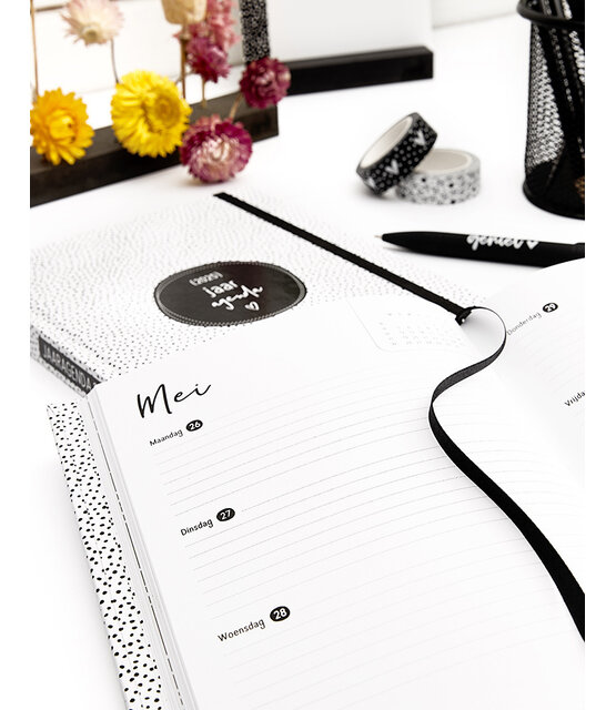 Jaaragenda hardcover 2025