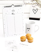 Zwart wit verjaardagskalender staand met leuke quotes