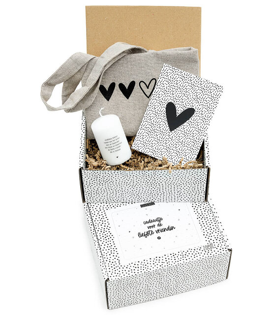 Cadeaupakket 'Voor de liefste vriendin' Cadeaupakket 'Voor de liefste vriendin'