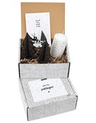 Cadeaupakket - kerstpakket 'Hele fijne feestdagen' - kaarsje en set kerstbomen Cadeaupakket - kerstpakket 'Hele fijne feestdagen' - kaarsje en set kerstbomen