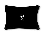 Outdoor sierkussen met tekst 'Geluk zit in het zonnetje' – Waterafstotend tuinkussen voor buiten – 50x30cm - zwart