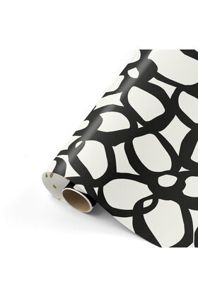 Rol cadeaupapier wit met zwart bloemenpatroon