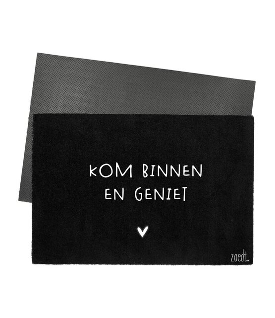 Deurmat zwart 40x60 cm – met tekst ‘Kom binnen en geniet’ — sfeervolle schoonloopmat met anti-slip | Zoedt