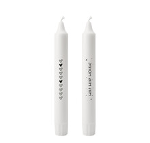 Set van 2 dinerkaarsen met tekst -  'Hiep hiep hoera'