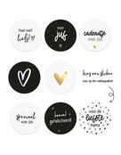 Set van 2 dinerkaarsen met tekst -  'Hiep hiep hoera'