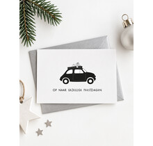 Kerstkaart met auto en tekst ‘Op naar gezellige feestdagen’