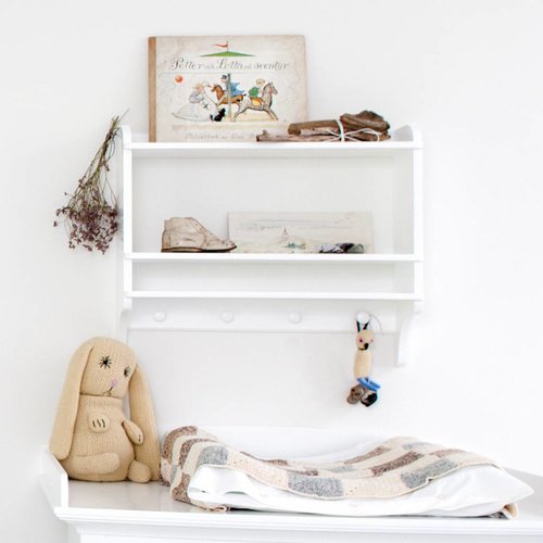 Oliver Furniture Seaside bookshelf with hooks