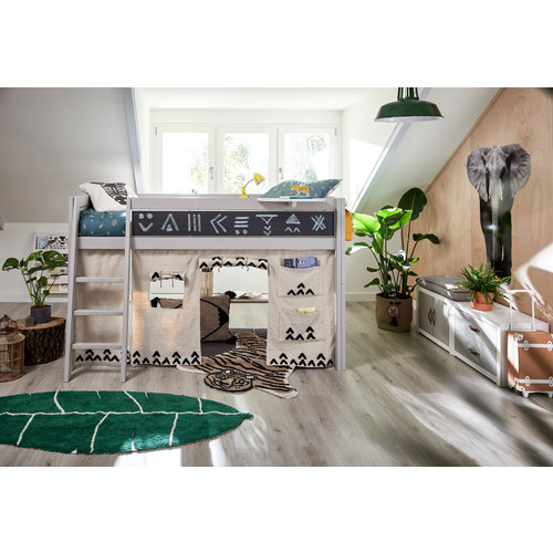 LIFETIME KIDSROOMS Low loft bed 90 x 200 with slanted ladder in whitewash