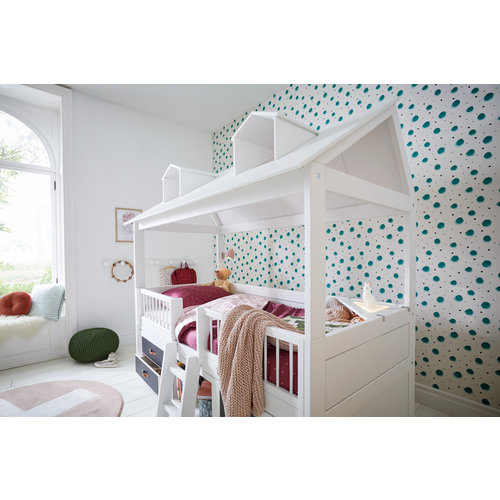 LIFETIME KIDSROOMS Cabin Bed Beachhouse with ladder in white