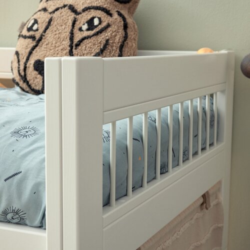 LIFETIME KIDSROOMS Low loft bed breeze  90 x 200 with straight ladder in white