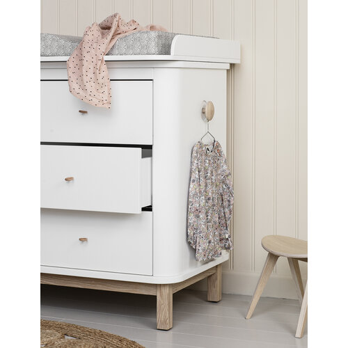Oliver Furniture Wood nursey dresser 3 drawers white-oak