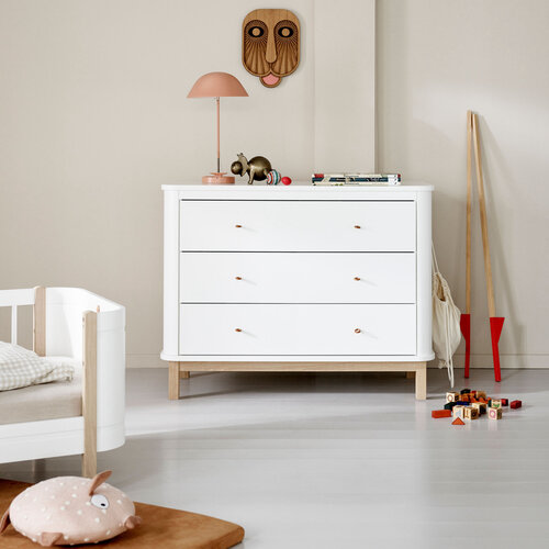 Oliver Furniture Wood dresser with 3 drawer white-oak
