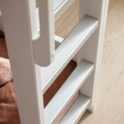 LIFETIME KIDSROOMS Hochbett 90 x 200 mit Leiter weiß