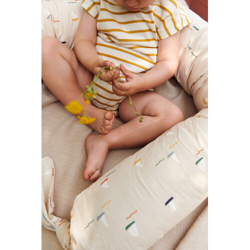 DEAR APRIL Bettschlange Pond Boats DEAR APRIL Bettschlange Pond Boats