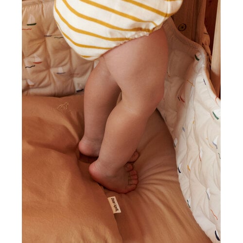 DEAR APRIL Bettnestchen Pond Boats