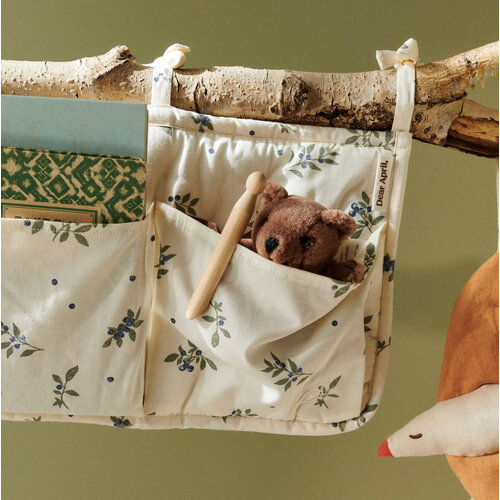 DEAR APRIL Bed Pocket Blueberries