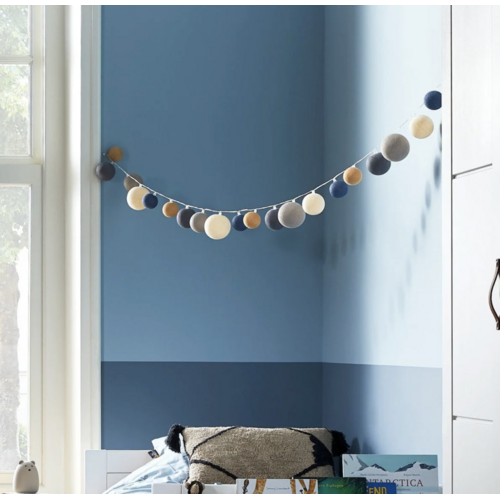 LIFETIME KIDSROOMS Lichterkette mit Baumwollkugeln Beach Blue