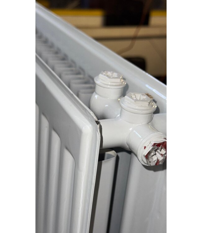  Outlet #164 - 60x100 cm Type 22 - 2189 Watt - Oppio Paneelradiator Compact 6 geribbelde voorzijde - Wit (Ral 9016)