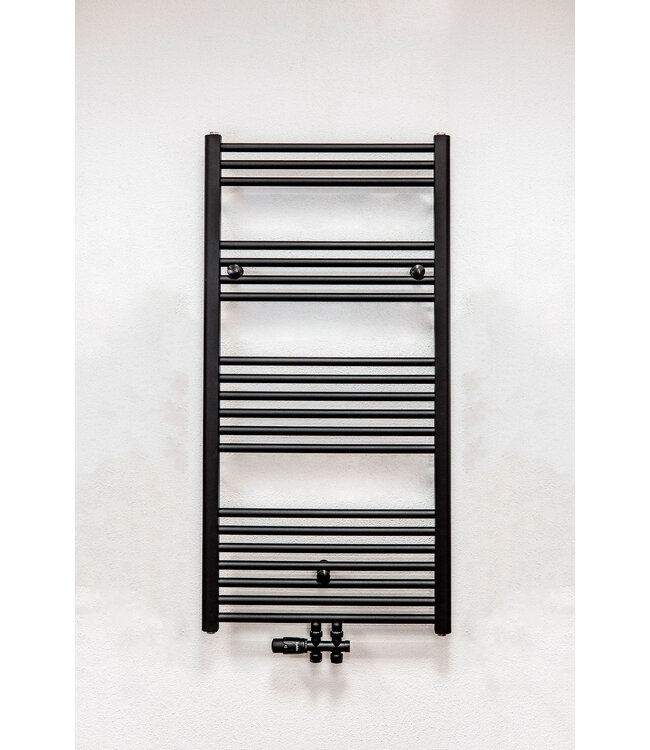  Sortie #183 - 120x60 cm - 794 watts - Radiateur sèche-serviettes Oppio - Noir mat (Ral 9005)