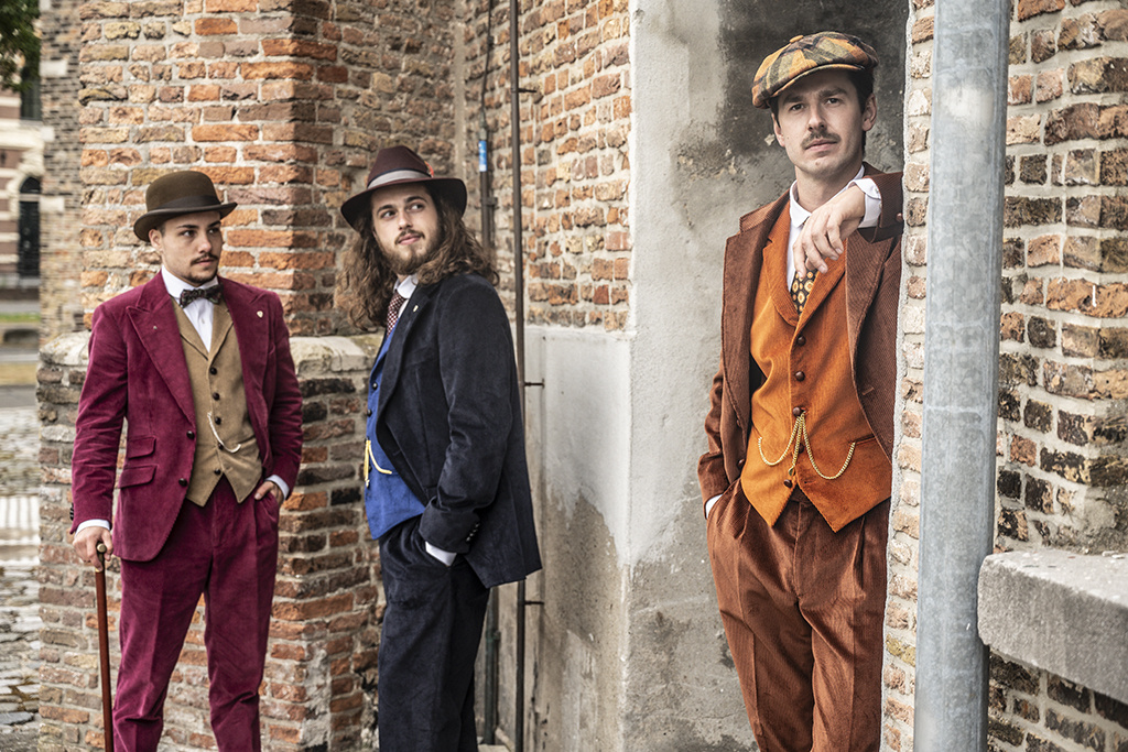 Urban Bozz Brown Orange | Corduroy suit
