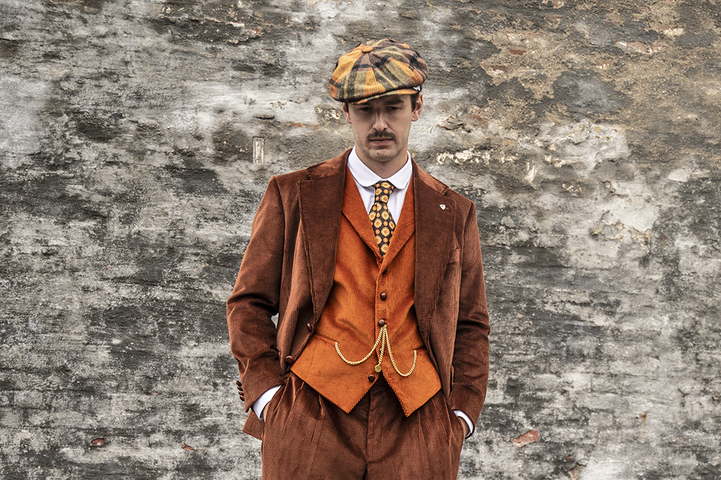 Urban Bozz Brown Orange | Corduroy suit