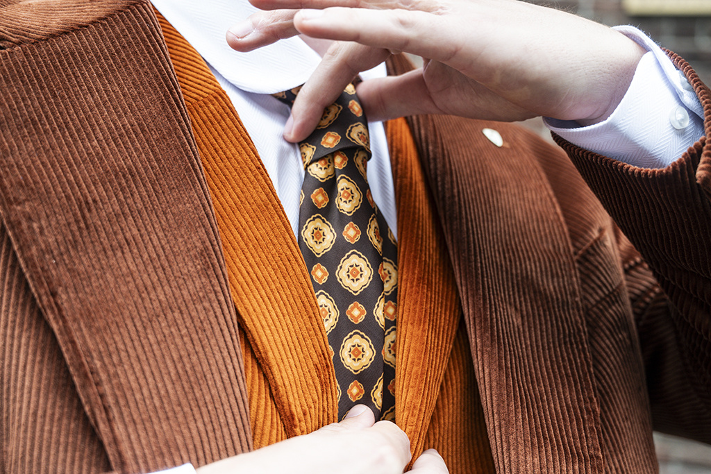 Urban Bozz Brown Orange | Corduroy suit