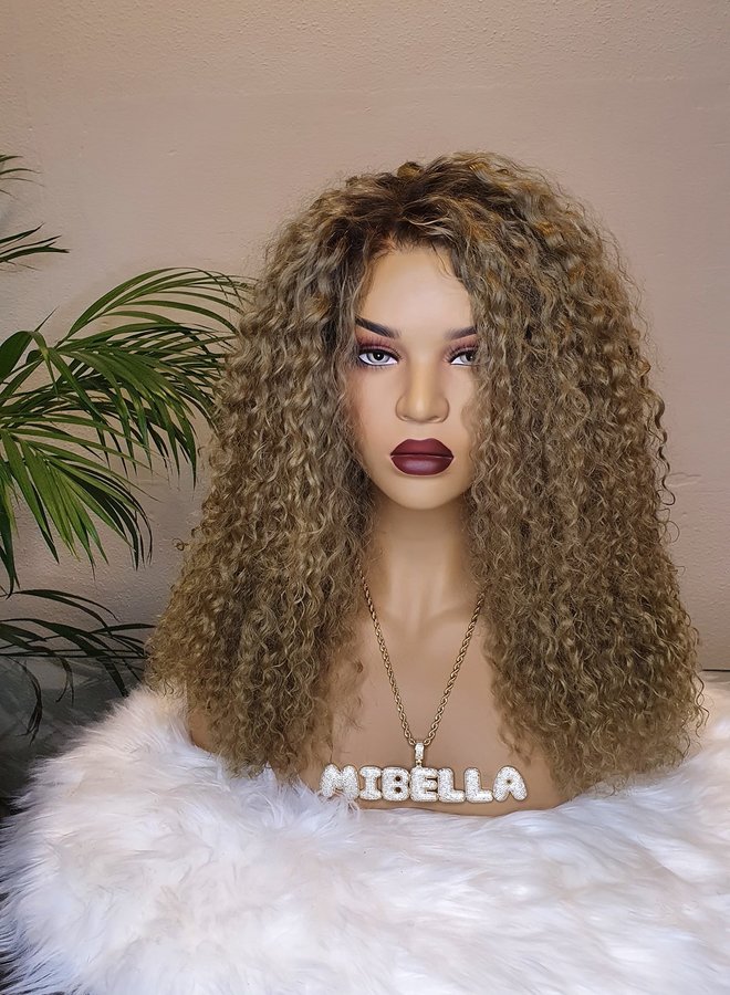 Curly Marilyn - Closure Wig Deep Wave 18" - Made with 100% Raw Vietnamese Hair