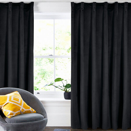 Verduisterende & Isolerende Velvet Gordijnen - 150 of 300 cm - Haken - Zwart