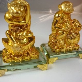 verheißungsvolles Affenpaar mit Wu Lou und Geldtopf, Goldbarren oder Pfirsich (8x5x11cm)