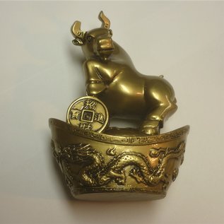 Bronze Ox for good fortune on golden ingot 10x7x13 cm