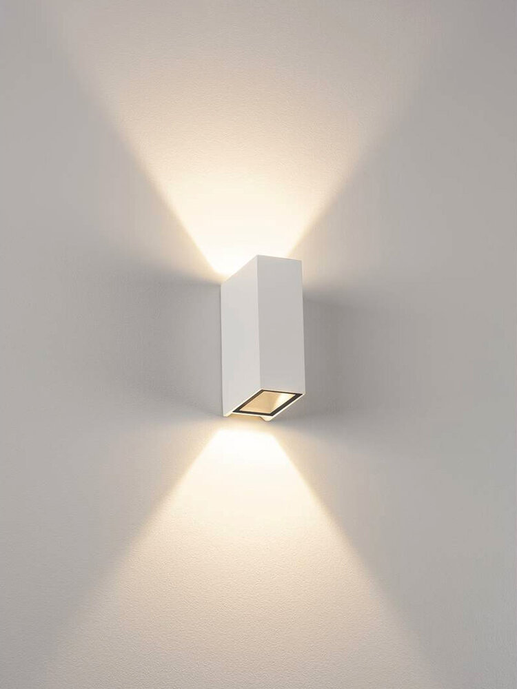 Gevelspot Hoekig Up Down IP44 Led 8W Gevelspot Hoekig Up Down IP44 Led 8W