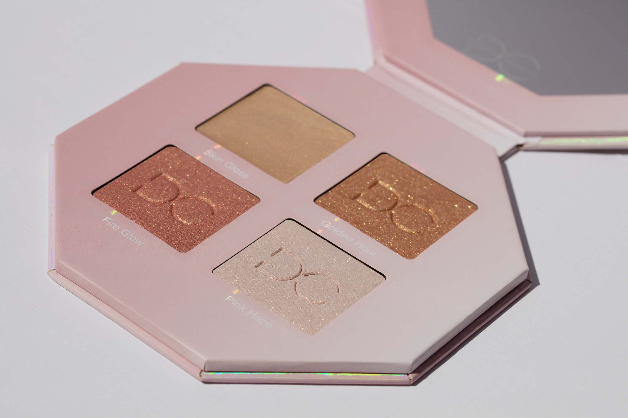dominique cosmetics highlighter