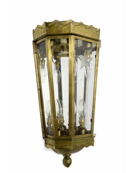 Large bronze wall lamp, masterly cut glass, ca.1920