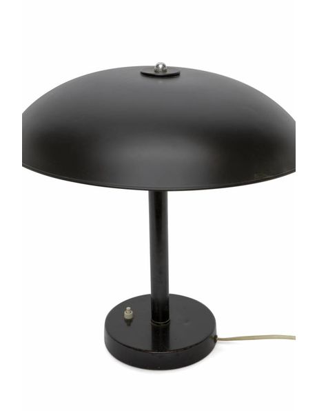 Zwarte bureaulamp van metaal met bolvormige lampenkap, ca. 1950