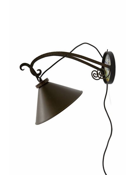 Smeedijzeren wandlamp, bruine kap, jaren 60