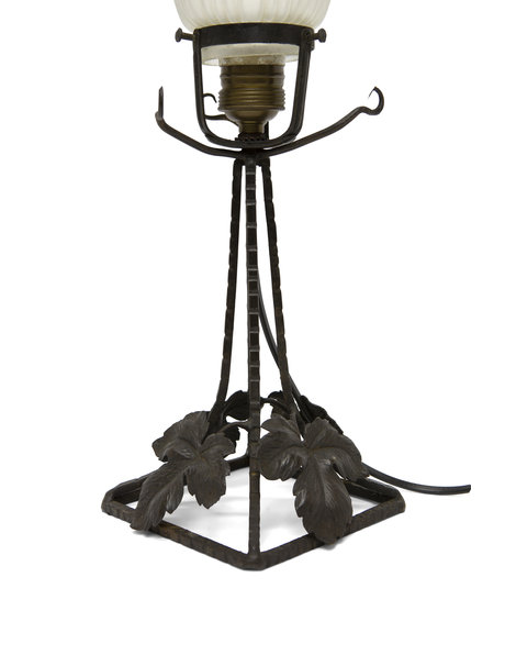 Brocante tafellamp, matglazen kapje, ca. 1930