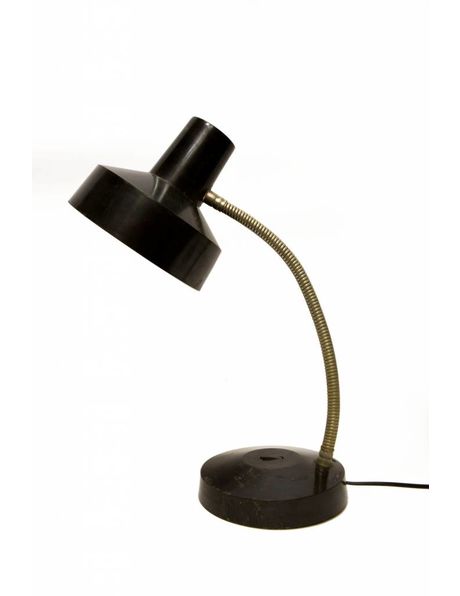 Retro bureaulamp, zwarte kap en voet met chroom kleurige arm, ca. 1950