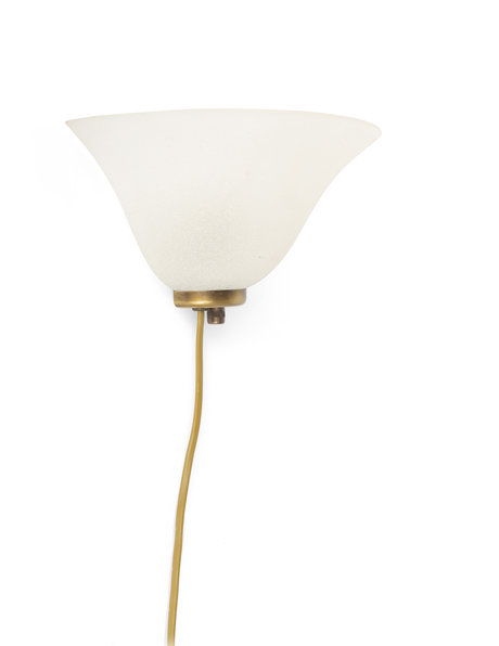 Wandlamp glas, glazen tulp in koperen houder