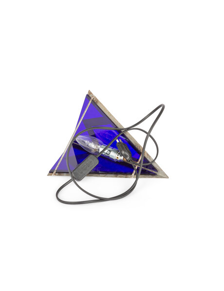 Blauwe wandlamp, glazen driehoek