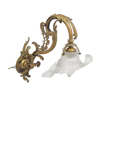 Baroque wall lamp, elaborately elaborated