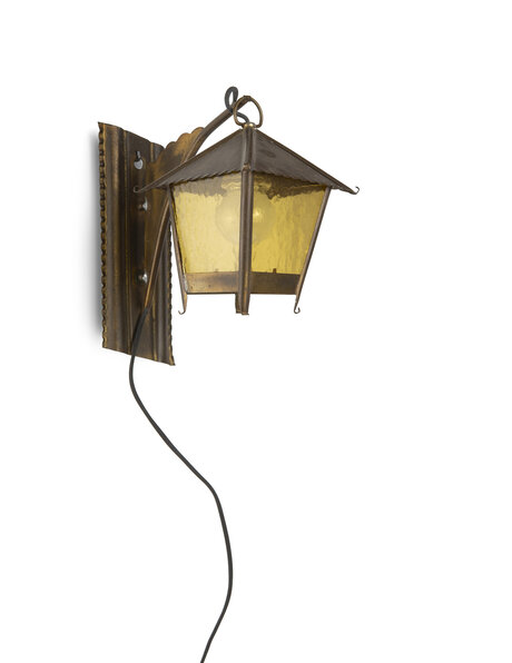 Kleine wandlamp, lampion  met bruin glas