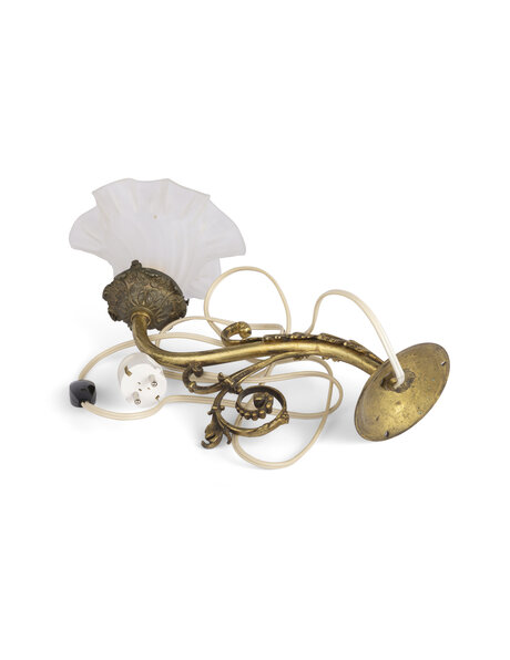 Classic wall lamp, brass with frosted glass
