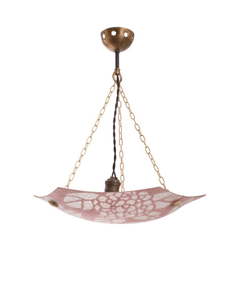 Glass bowl with flowers, pink