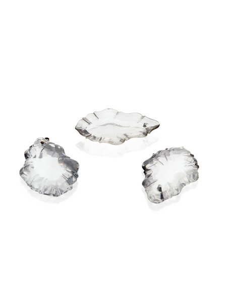 Corona Glass bead in the shape of a leaf