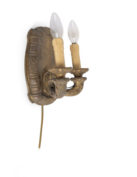 Houten wandlamp, met twee kaarsen