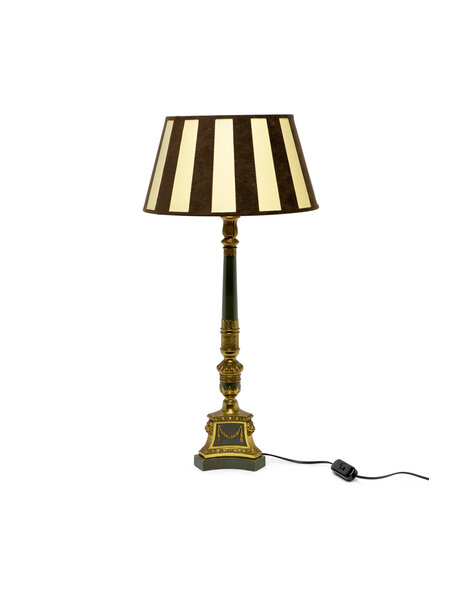 Table lamp with lions on base