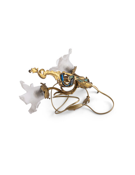 Barokke wandlamp, matglazen kapjes