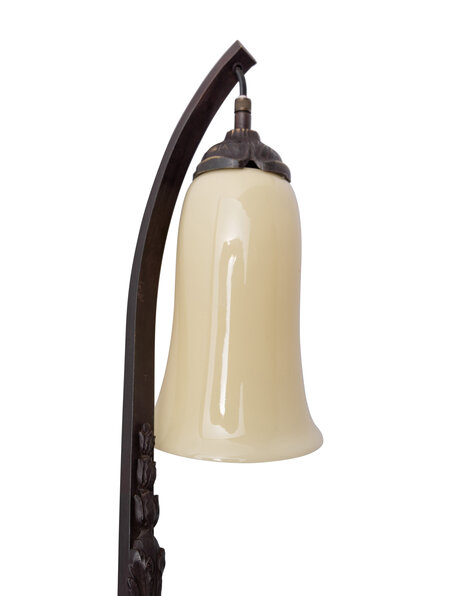 Oude wandlamp, bruin messing armatuur, licht geel glas